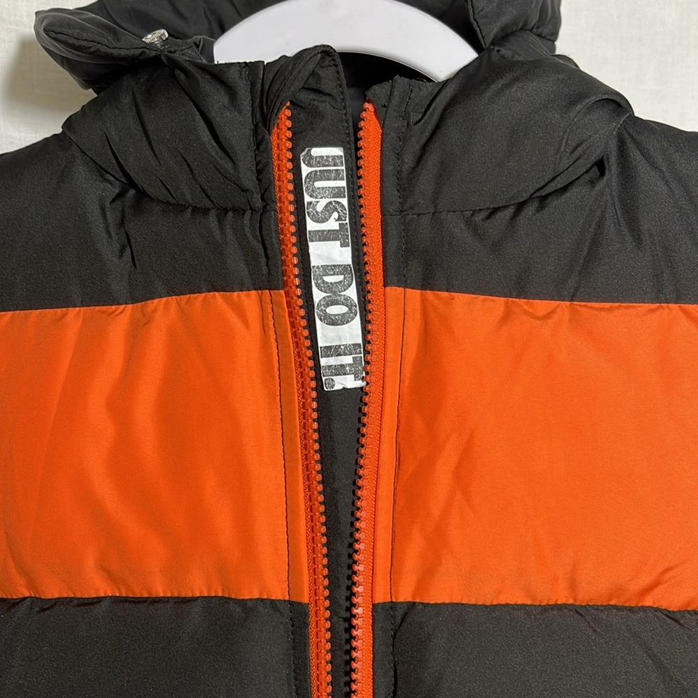 NEW Nike Boys’ Puffer !!! - Picture 3 of 6